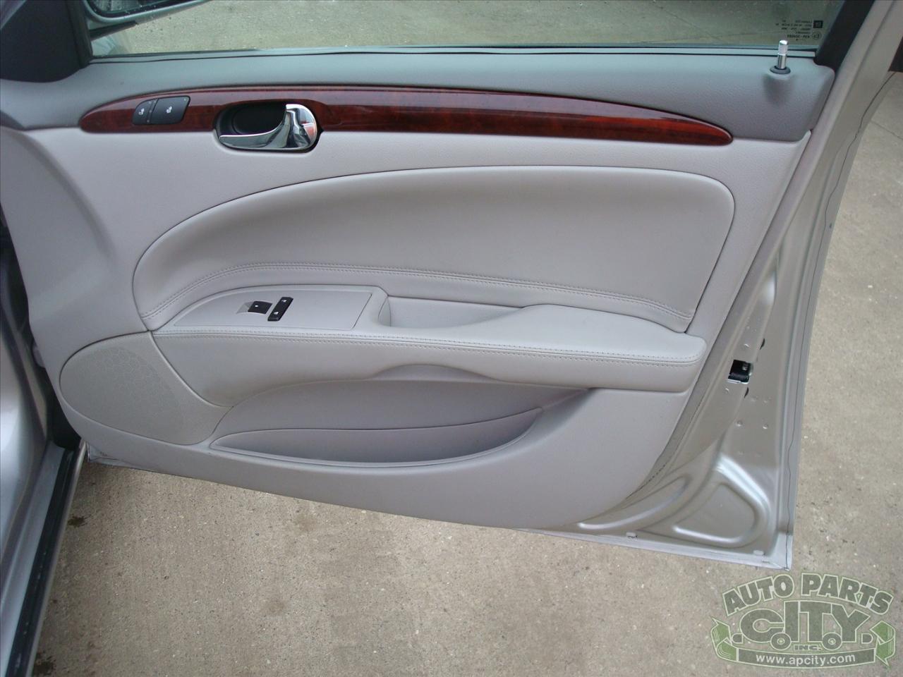 Buick Lucerne CXL V6 2006