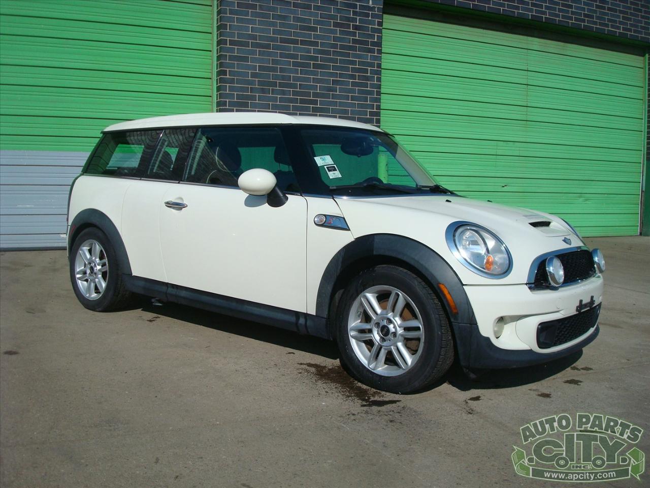 MINI Clubman S 2011