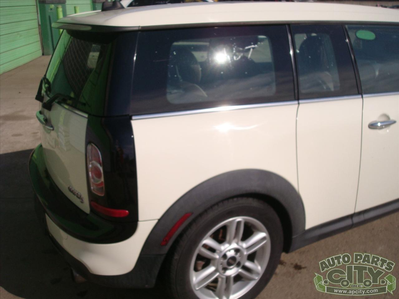 MINI Clubman S 2011