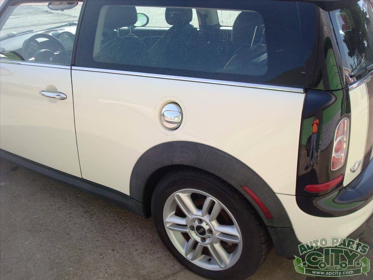 MINI Clubman S 2011