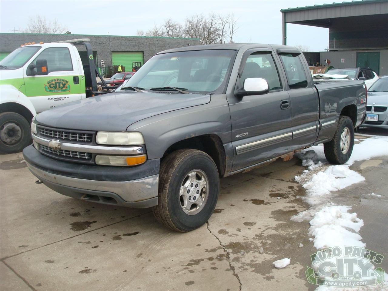 Chevrolet Silverado 1500 Z71 Ext Cab 4WD 4D 2002
