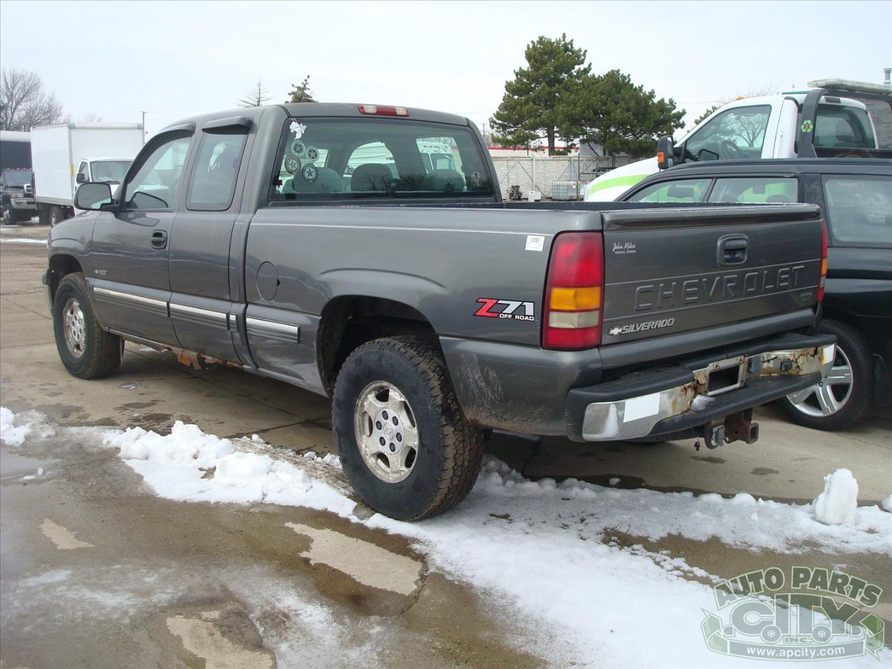 Chevrolet Silverado 1500 Z71 Ext Cab 4WD 4D 2002