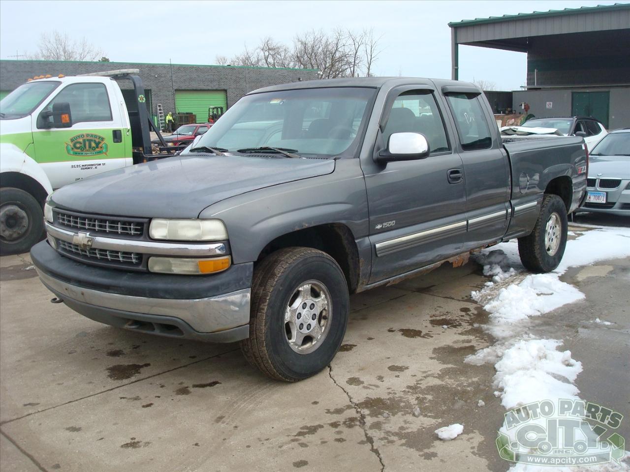 Chevrolet Silverado 1500 Z71 Ext Cab 4WD 4D 2002