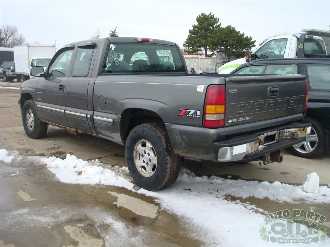 Chevrolet Silverado 1500 Z71 Ext Cab 4WD 4D 2002