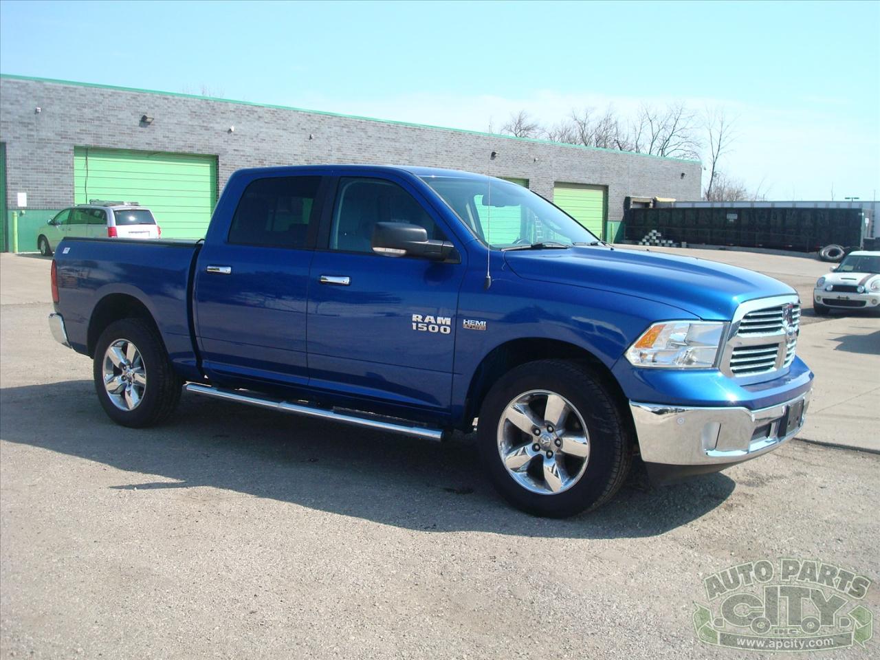 RAM 1500 SLT Crew Cab SWB 4WD 2015