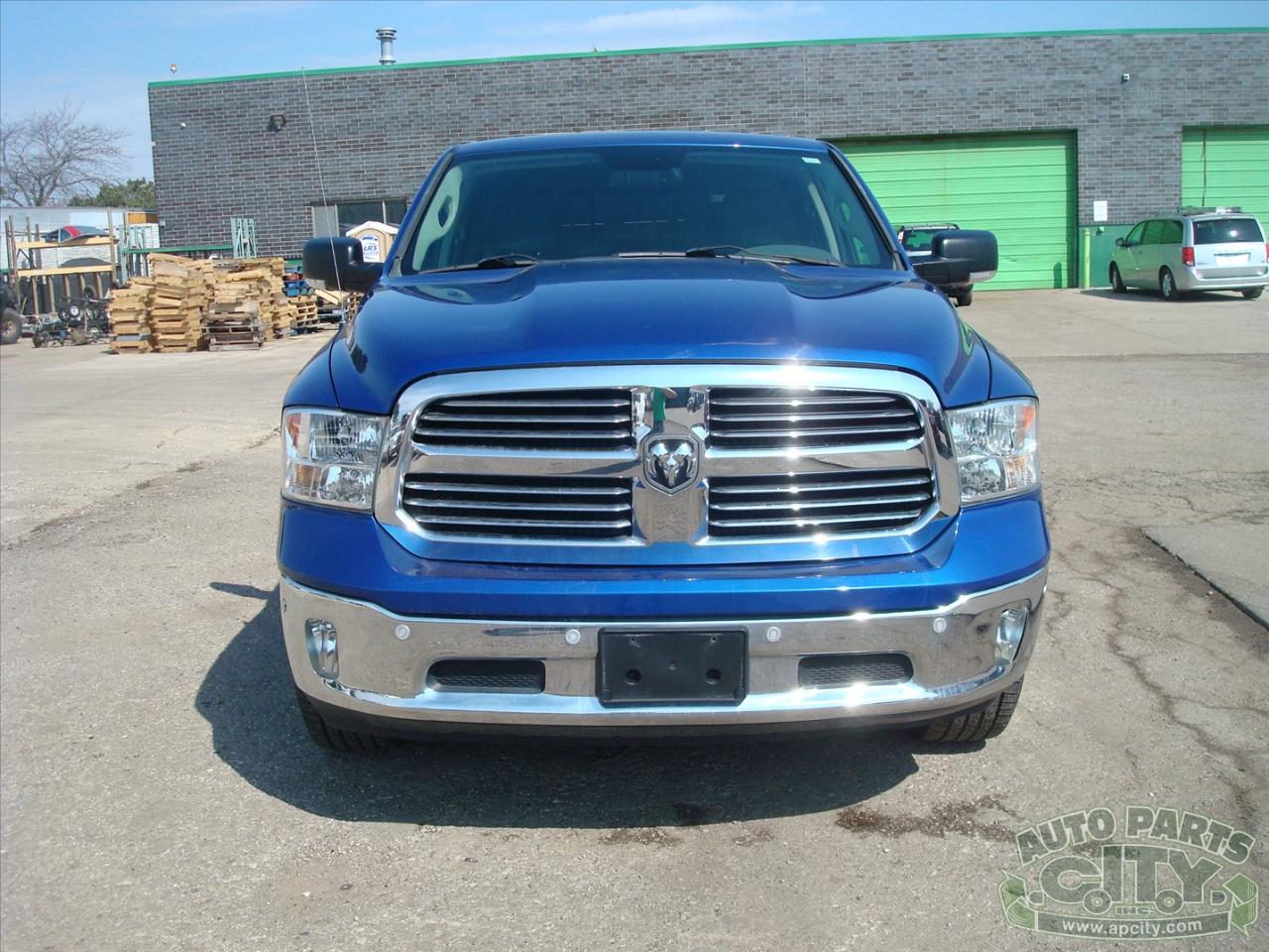RAM 1500 SLT Crew Cab SWB 4WD 2015