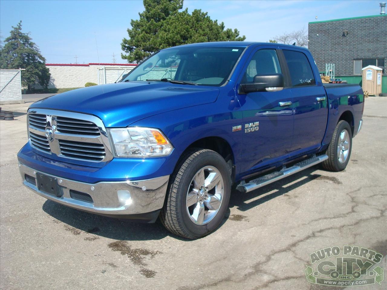 RAM 1500 SLT Crew Cab SWB 4WD 2015