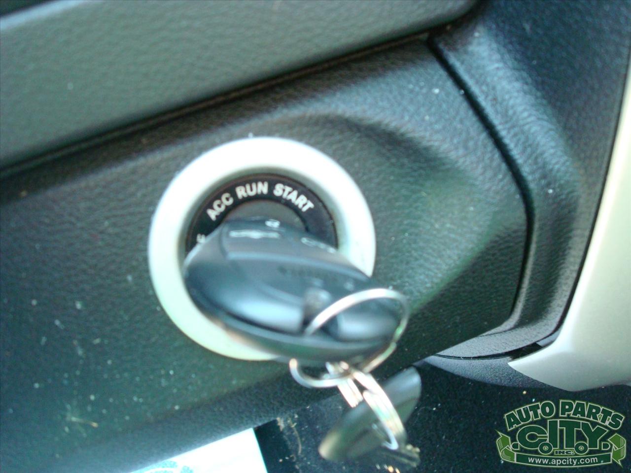 RAM 1500 SLT Crew Cab SWB 4WD 2015