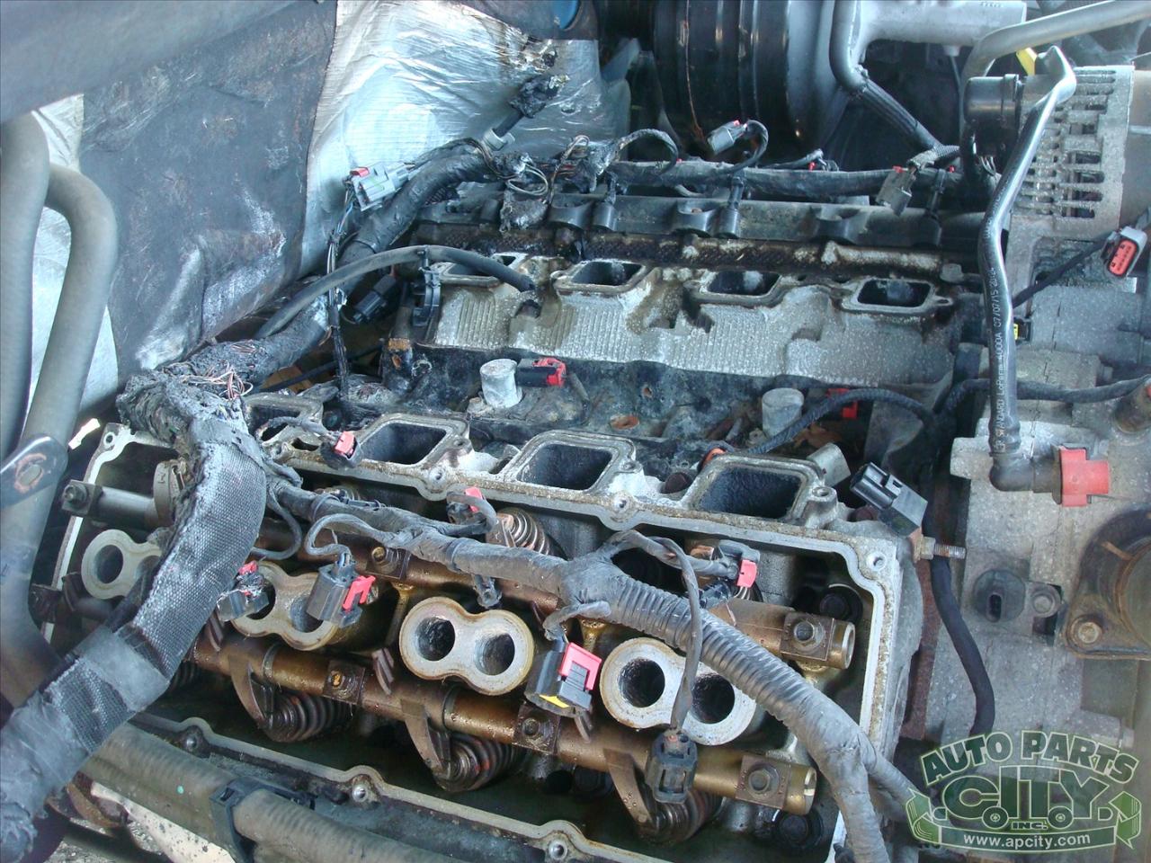 RAM 1500 SLT Crew Cab SWB 4WD 2015