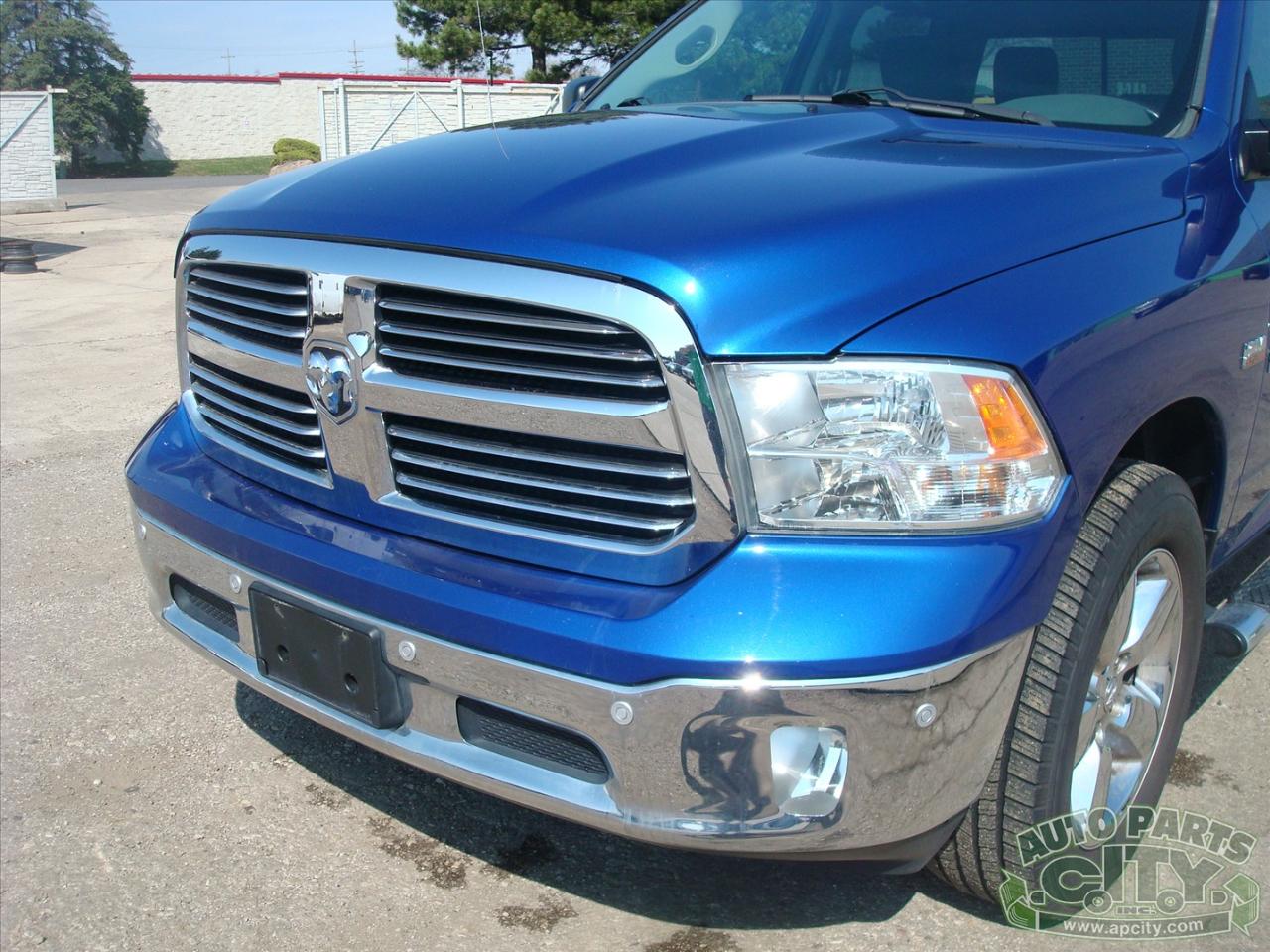 RAM 1500 SLT Crew Cab SWB 4WD 2015