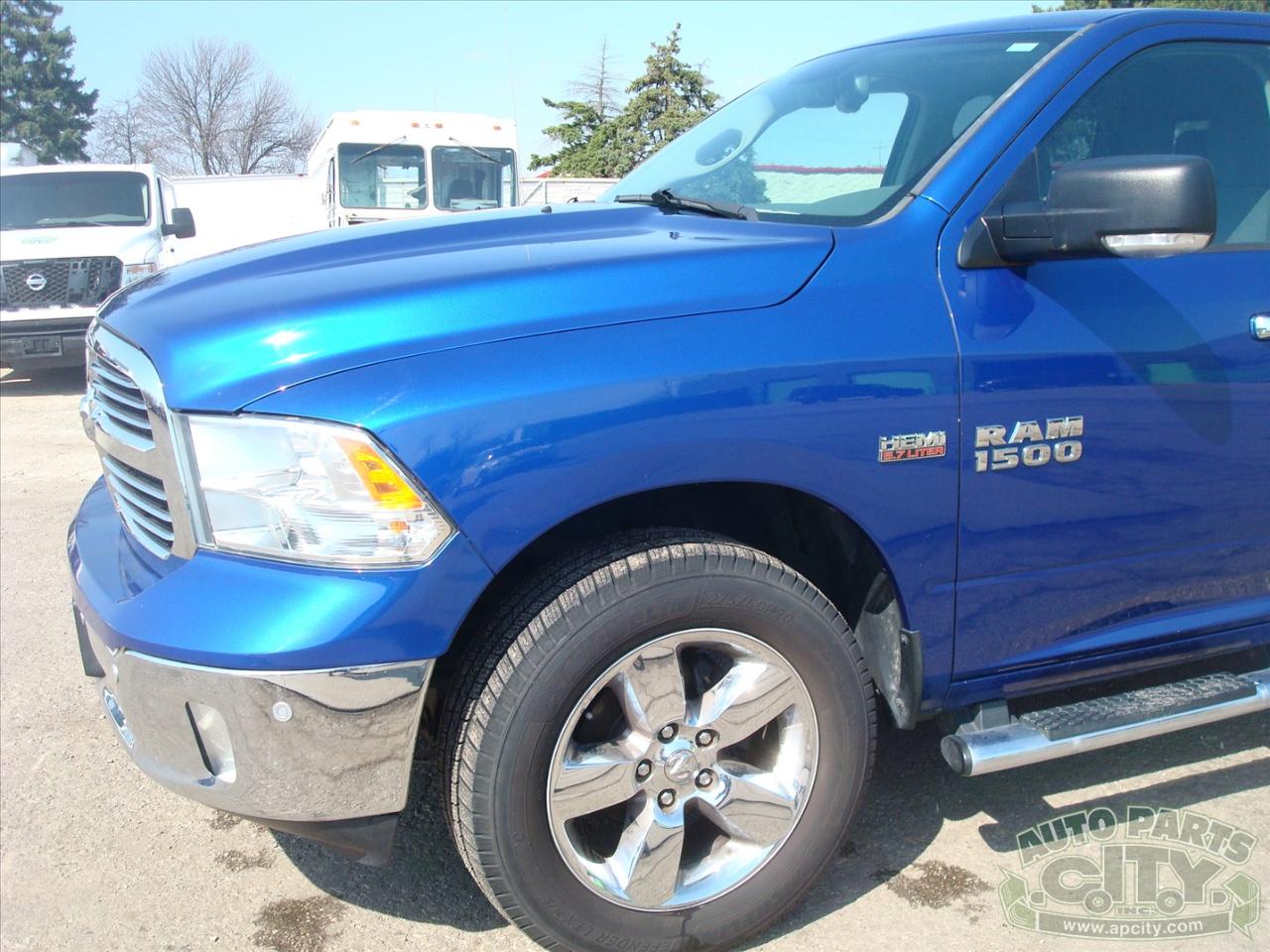 RAM 1500 SLT Crew Cab SWB 4WD 2015