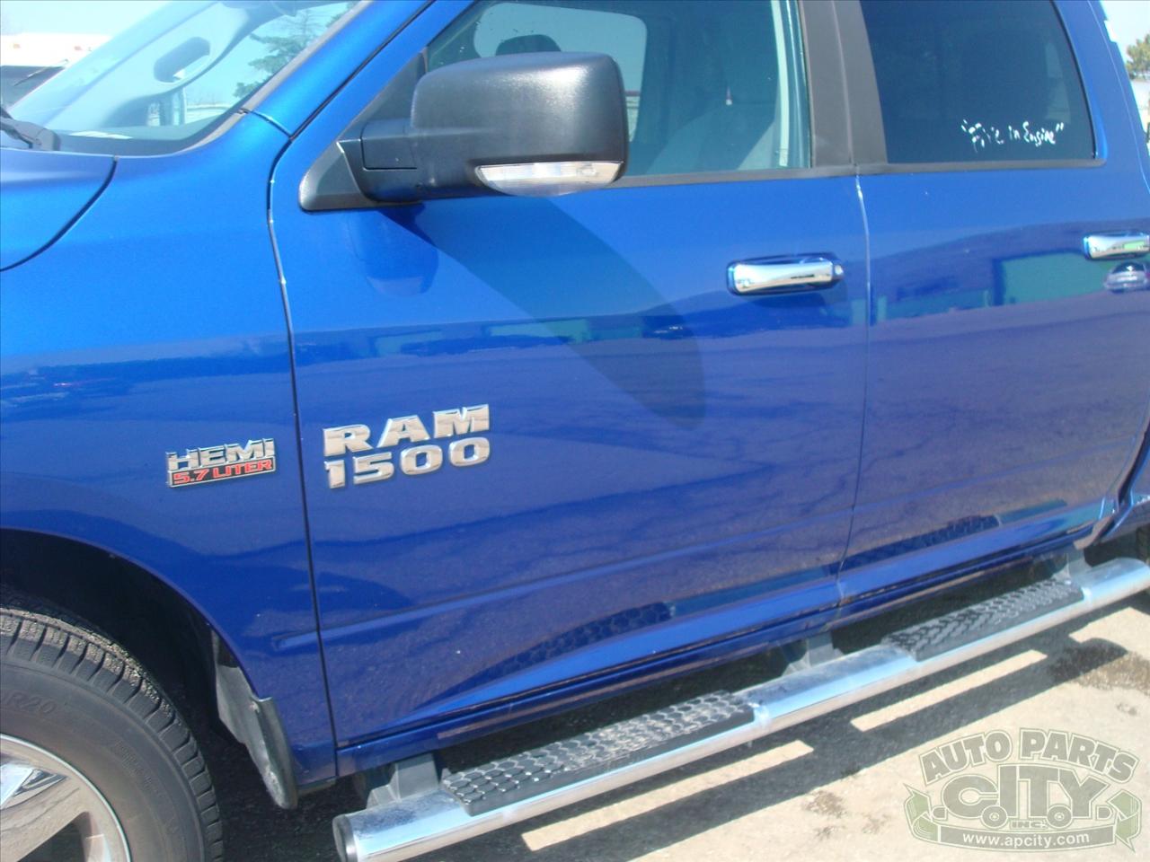 RAM 1500 SLT Crew Cab SWB 4WD 2015