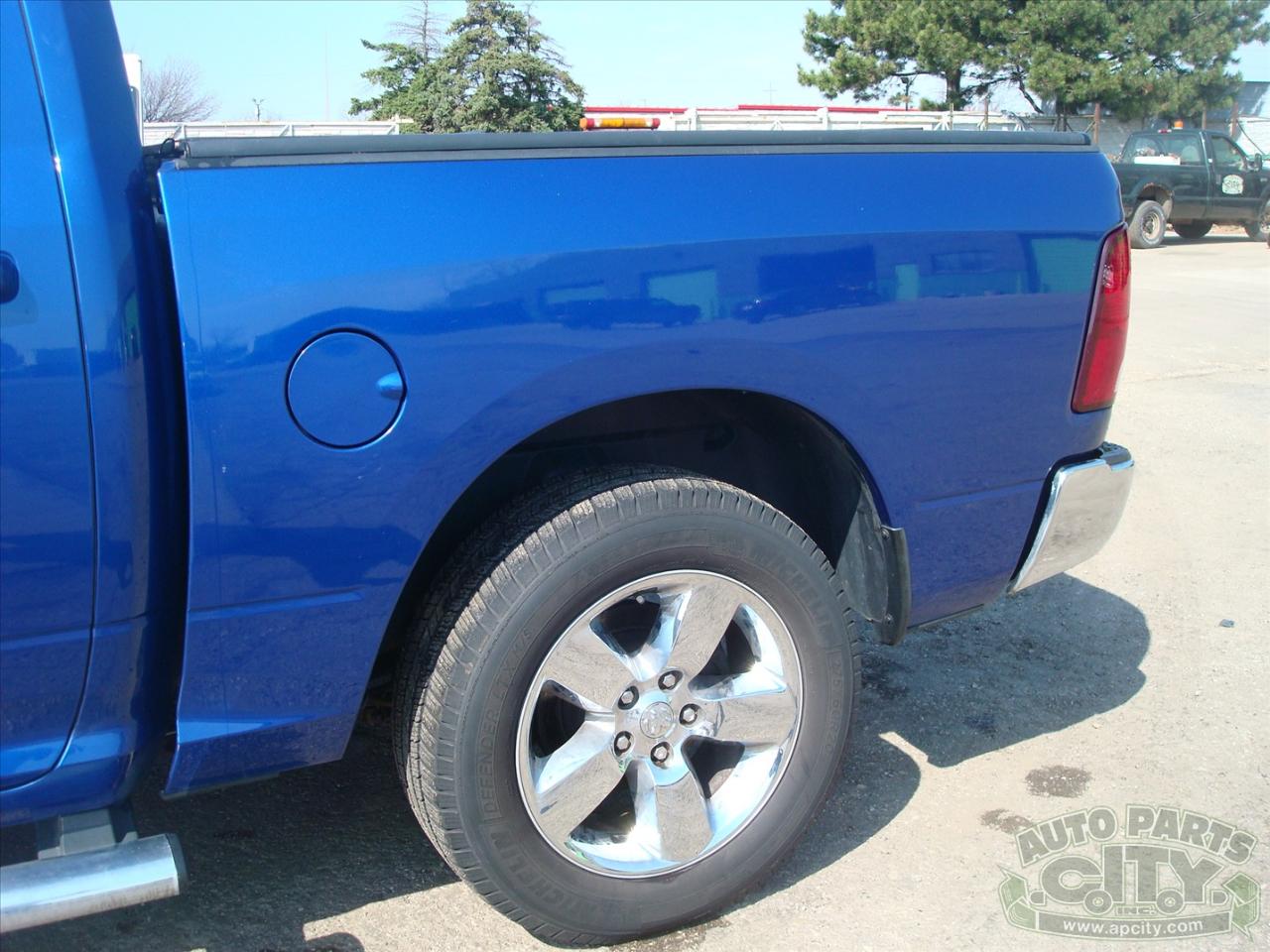 RAM 1500 SLT Crew Cab SWB 4WD 2015