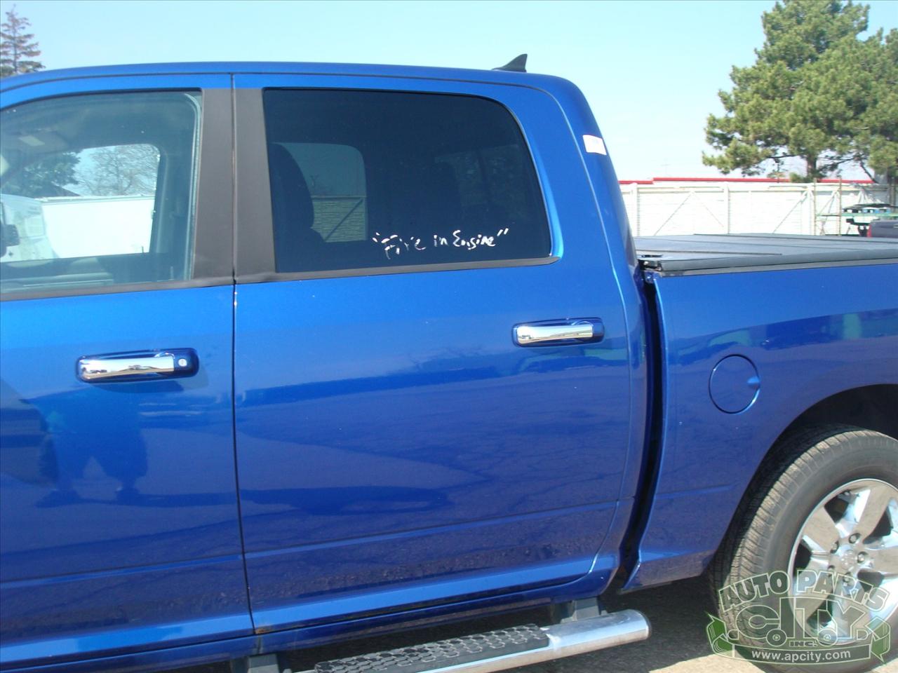 RAM 1500 SLT Crew Cab SWB 4WD 2015