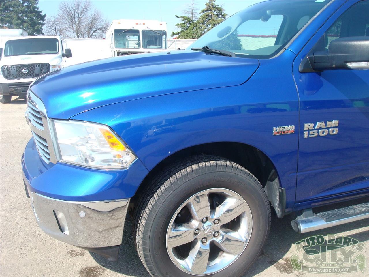 RAM 1500 SLT Crew Cab SWB 4WD 2015