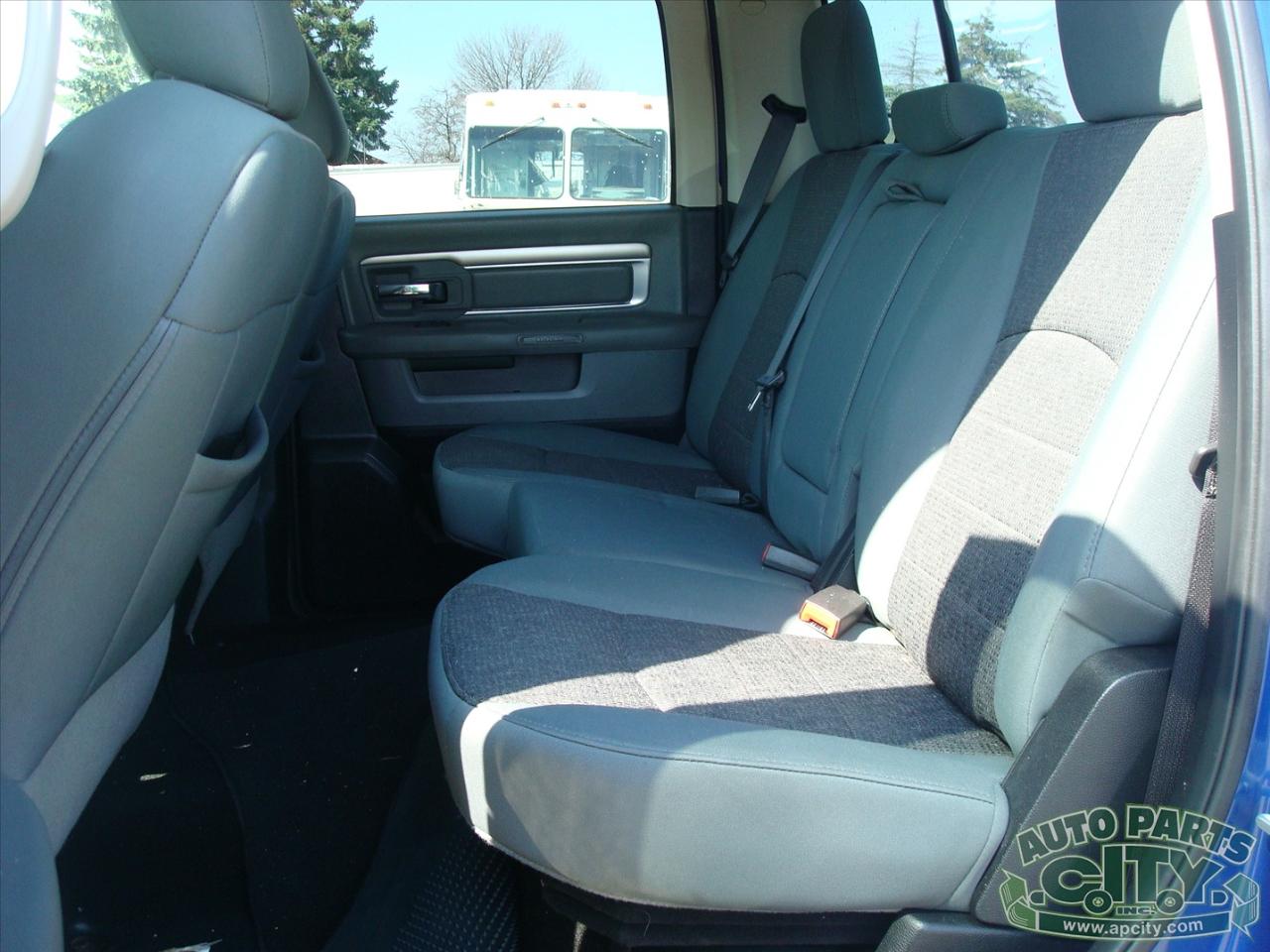 RAM 1500 SLT Crew Cab SWB 4WD 2015