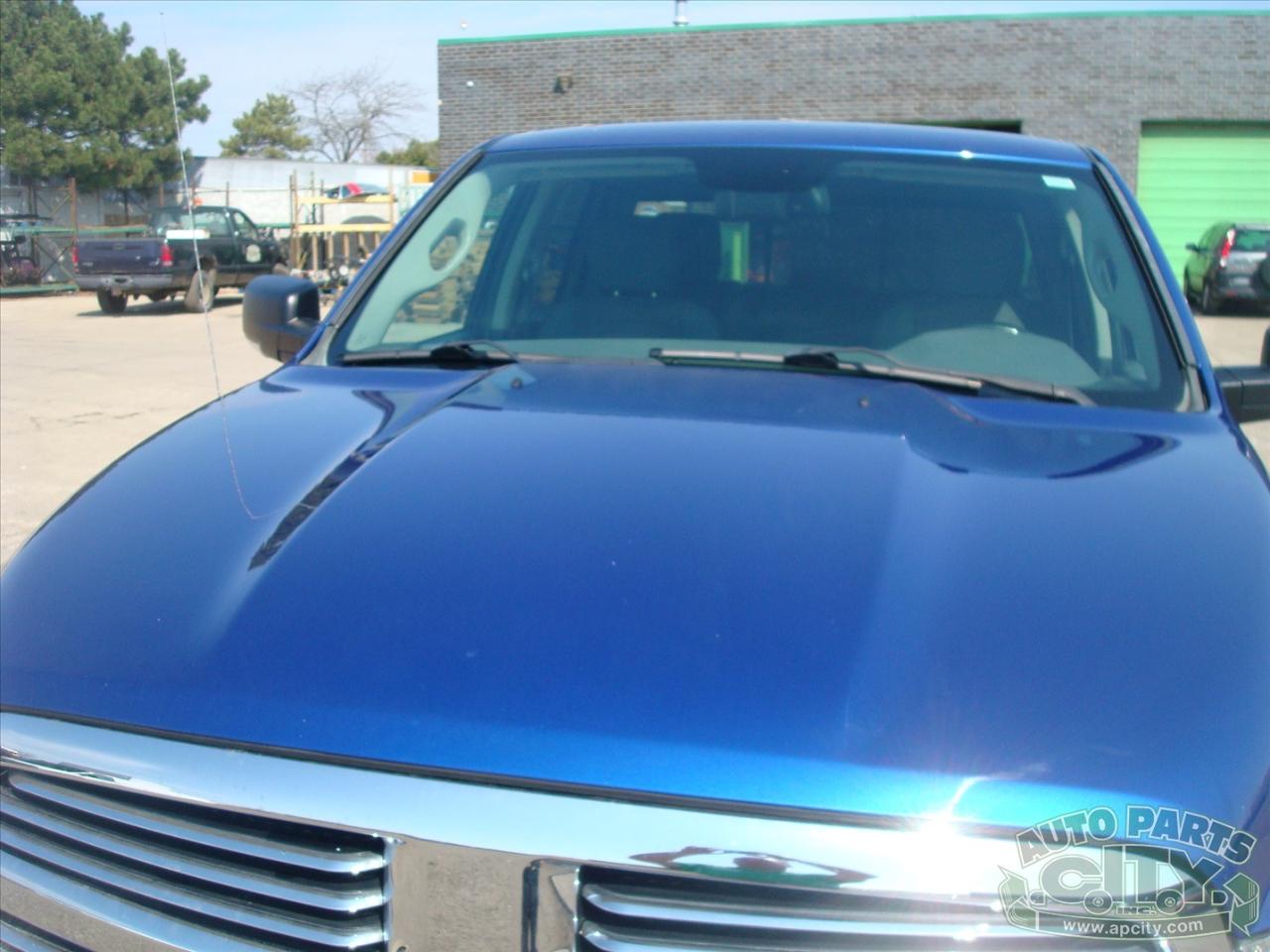 RAM 1500 SLT Crew Cab SWB 4WD 2015