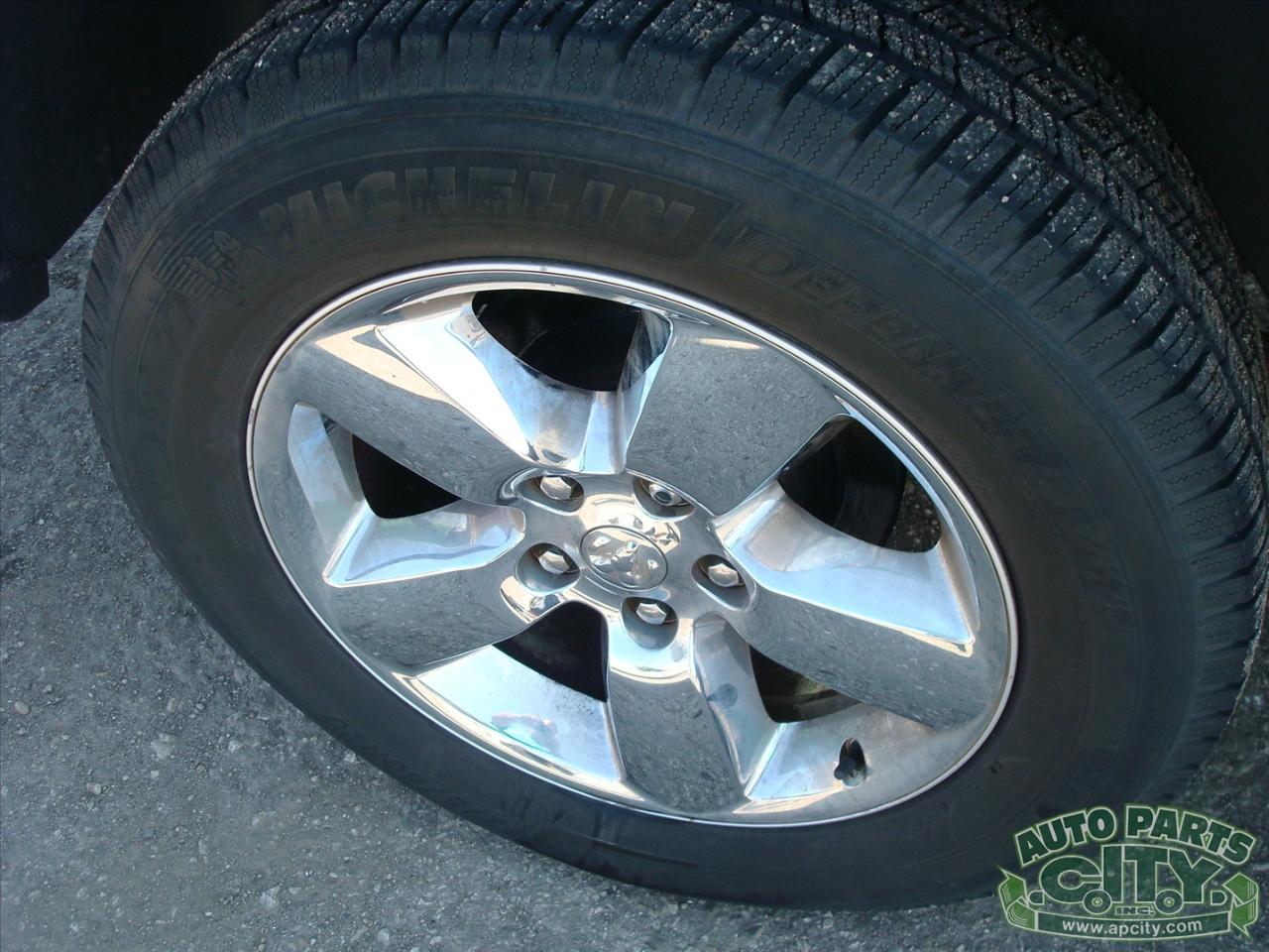 RAM 1500 SLT Crew Cab SWB 4WD 2015