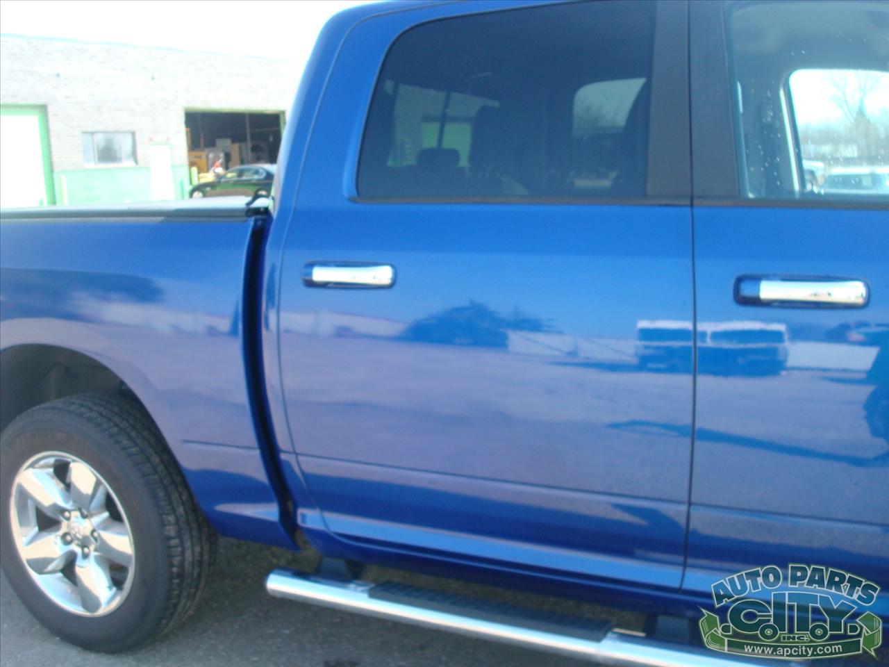 RAM 1500 SLT Crew Cab SWB 4WD 2015