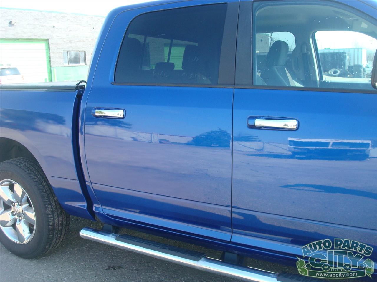 RAM 1500 SLT Crew Cab SWB 4WD 2015