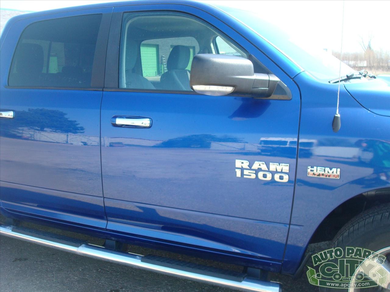 RAM 1500 SLT Crew Cab SWB 4WD 2015