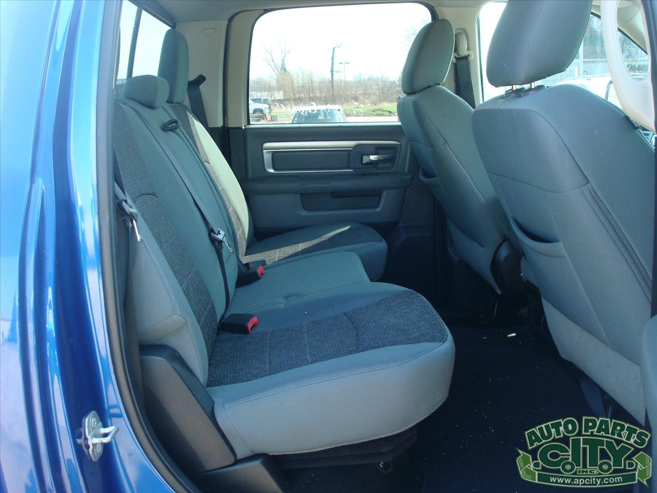 RAM 1500 SLT Crew Cab SWB 4WD 2015