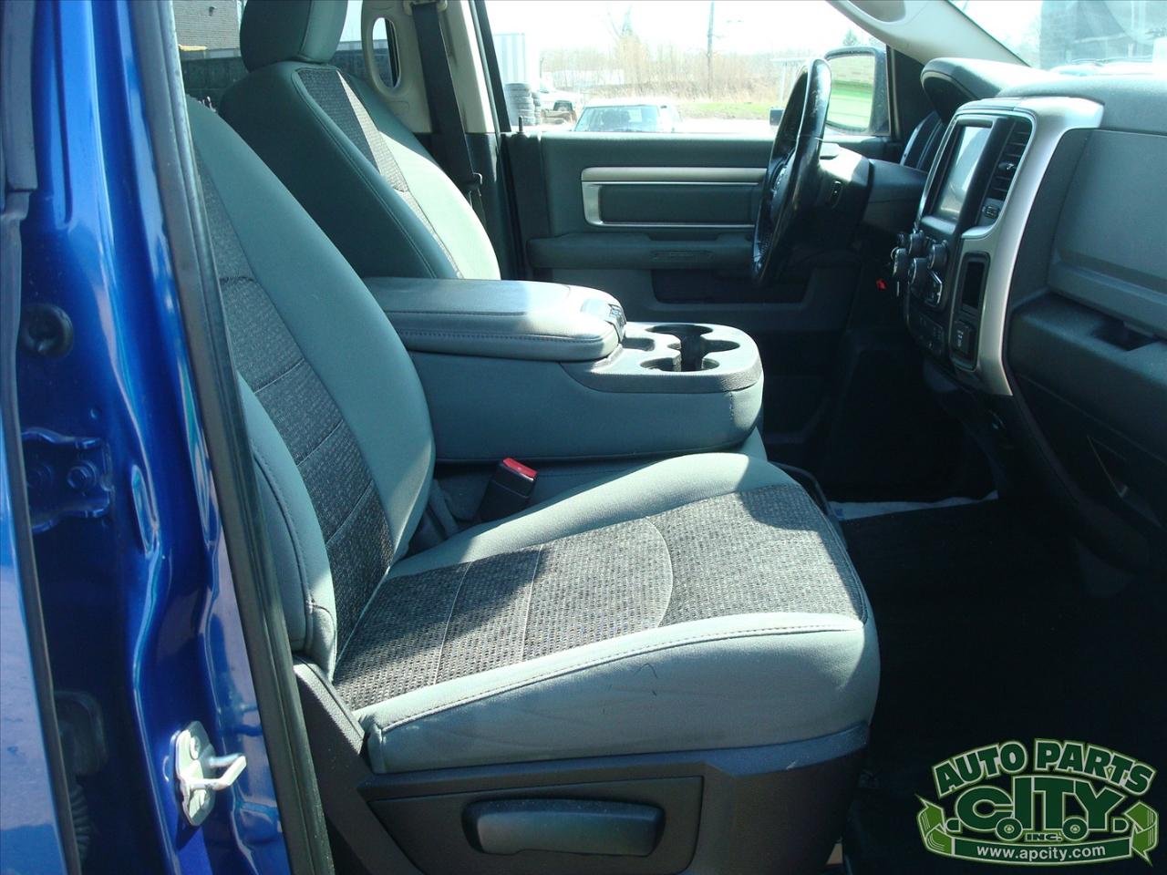 RAM 1500 SLT Crew Cab SWB 4WD 2015