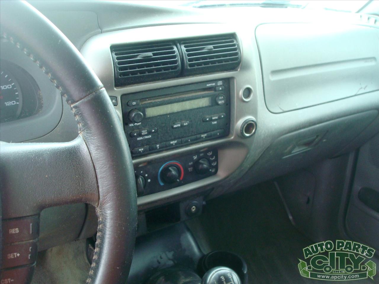 Ford Ranger XLT SuperCab 4-Door 4WD 2011