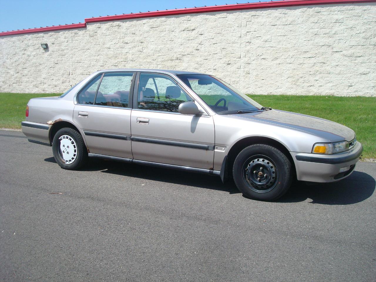 Honda Accord LX sedan 1991