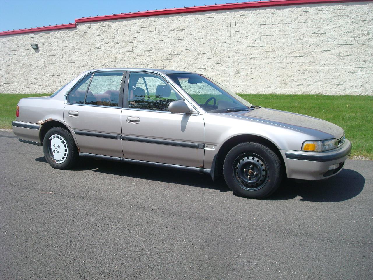 Honda Accord LX sedan 1991