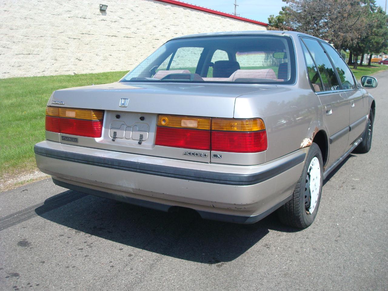 Honda Accord LX sedan 1991