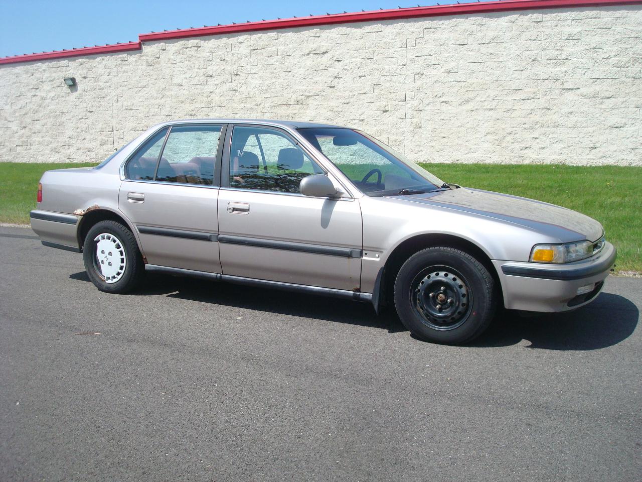 Honda Accord LX sedan 1991