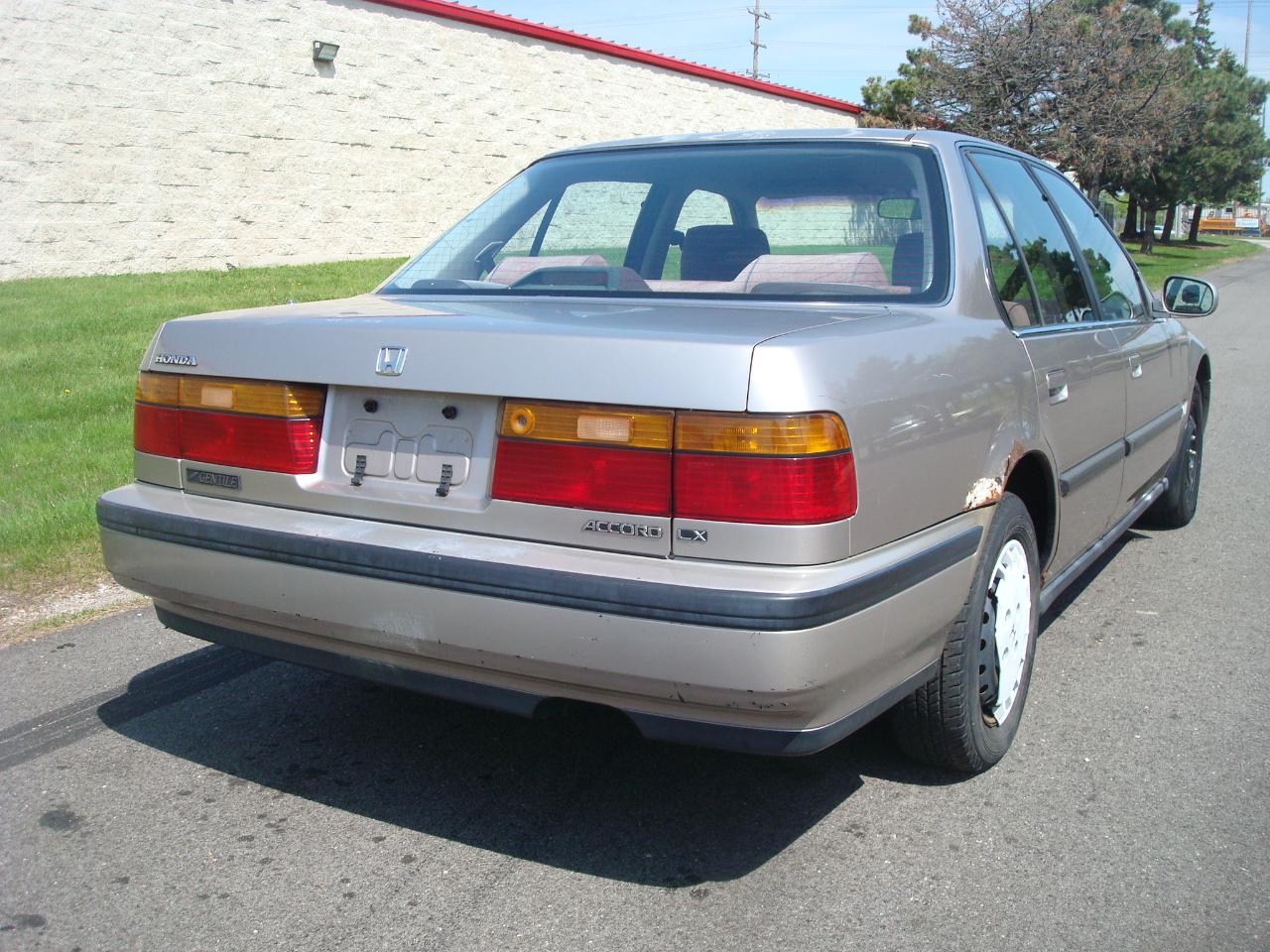 Honda Accord LX sedan 1991