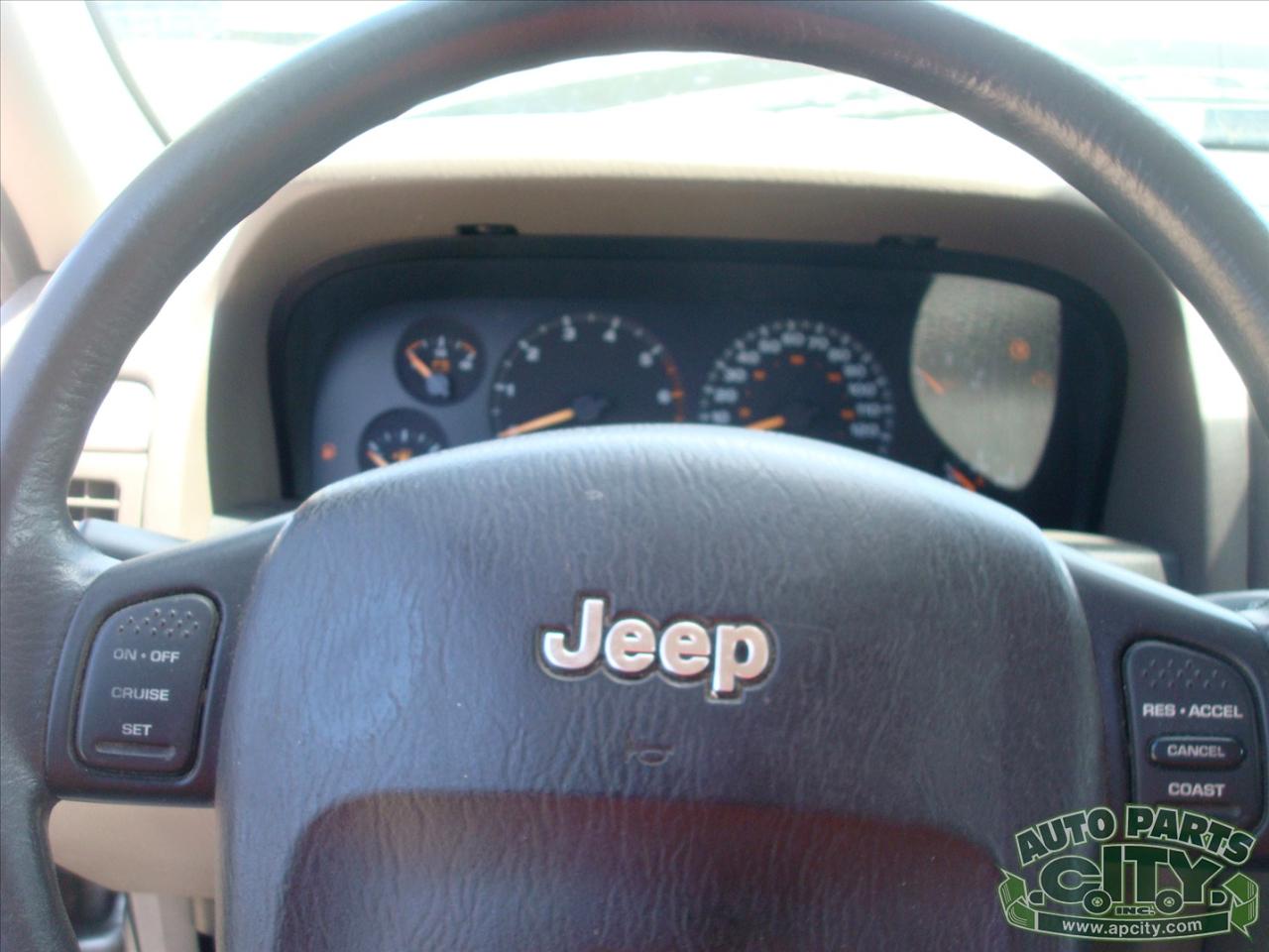 Jeep Grand Cherokee Laredo 4WD 2003