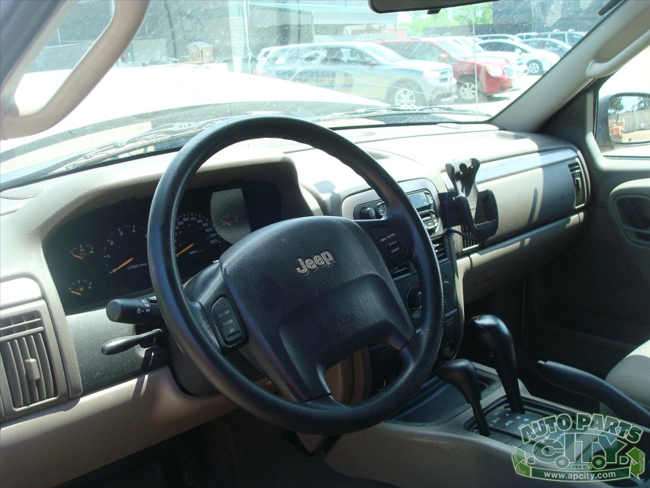 Jeep Grand Cherokee Laredo 4WD 2003