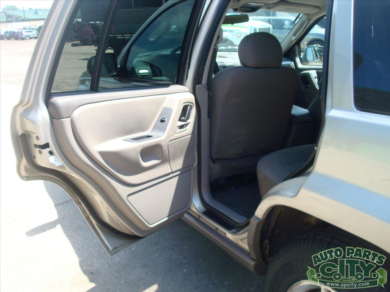 Jeep Grand Cherokee Laredo 4WD 2003