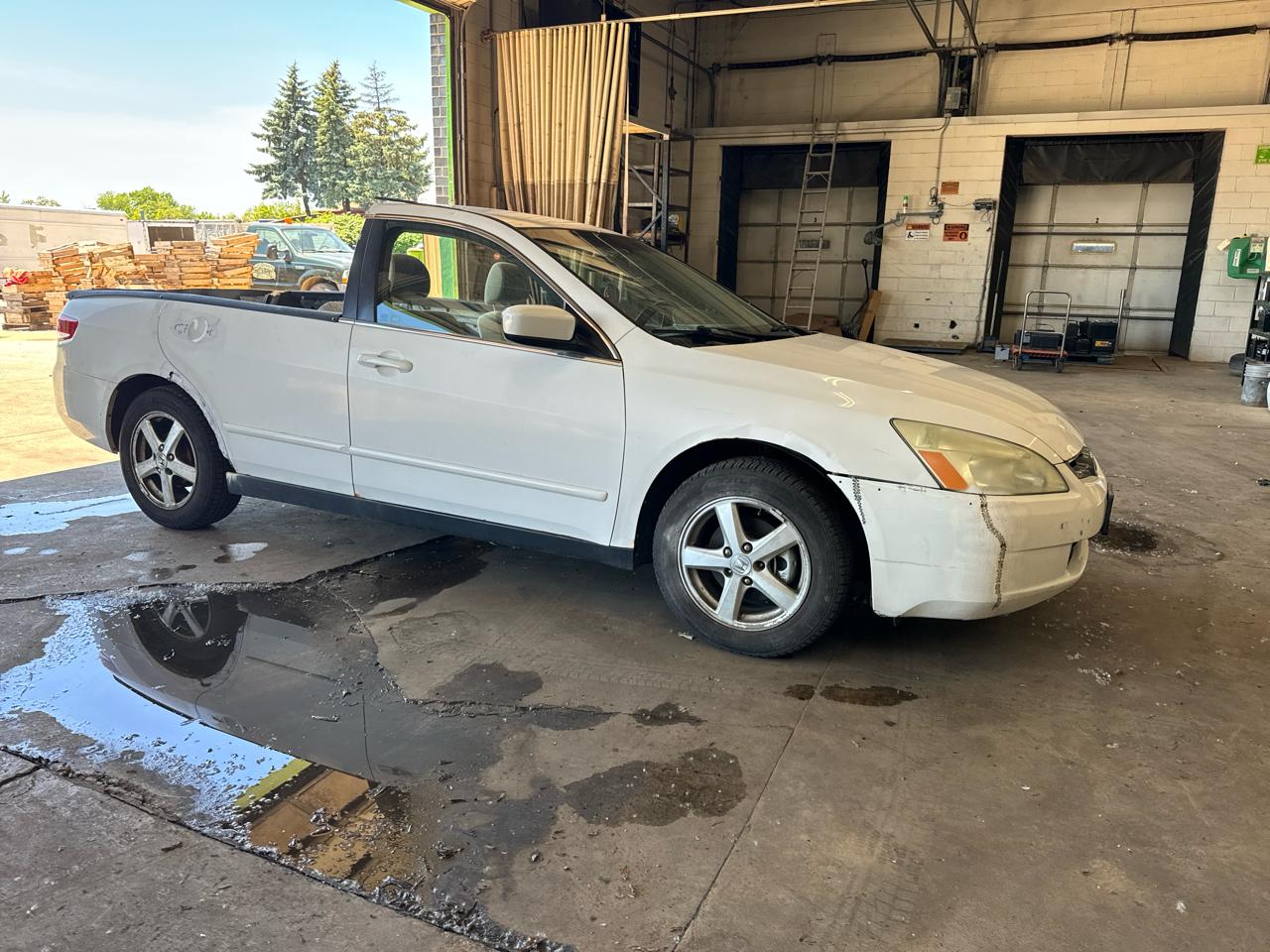 Honda Accord LX sedan 2004