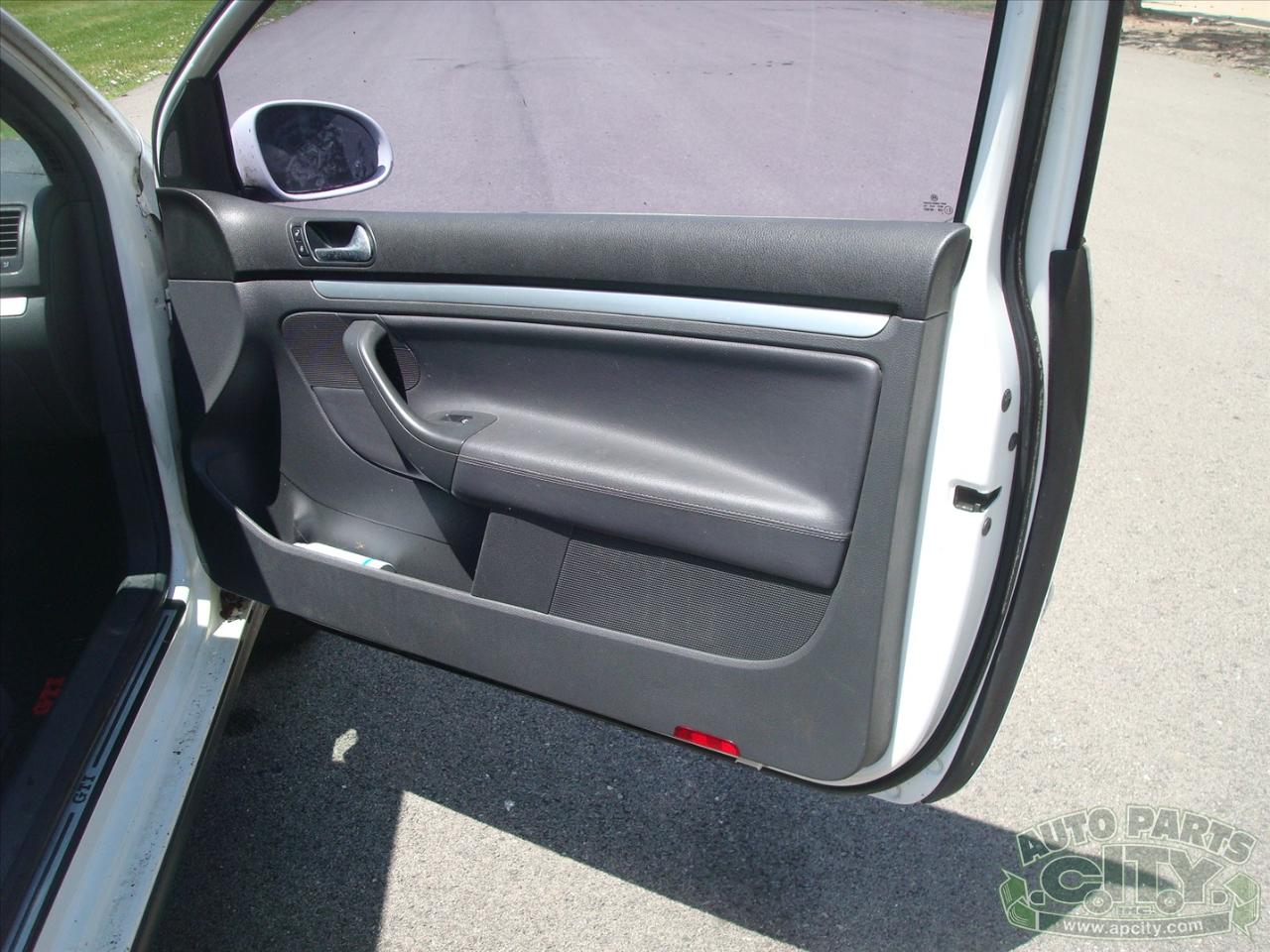 Volkswagen GTI 2.0T Coupe 2007
