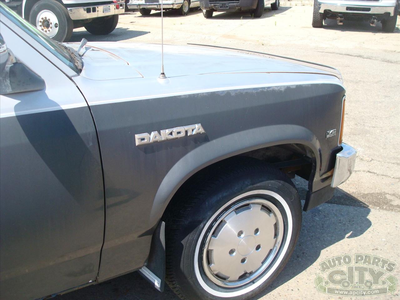 Dodge Dakota Reg. Cab 2WD 1988