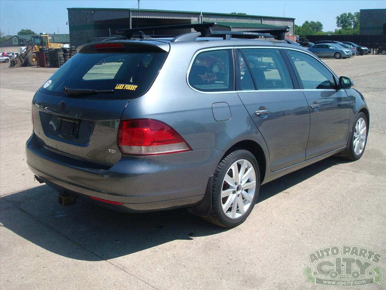 Volkswagen Jetta SportWagen 2.0L TDI 2011