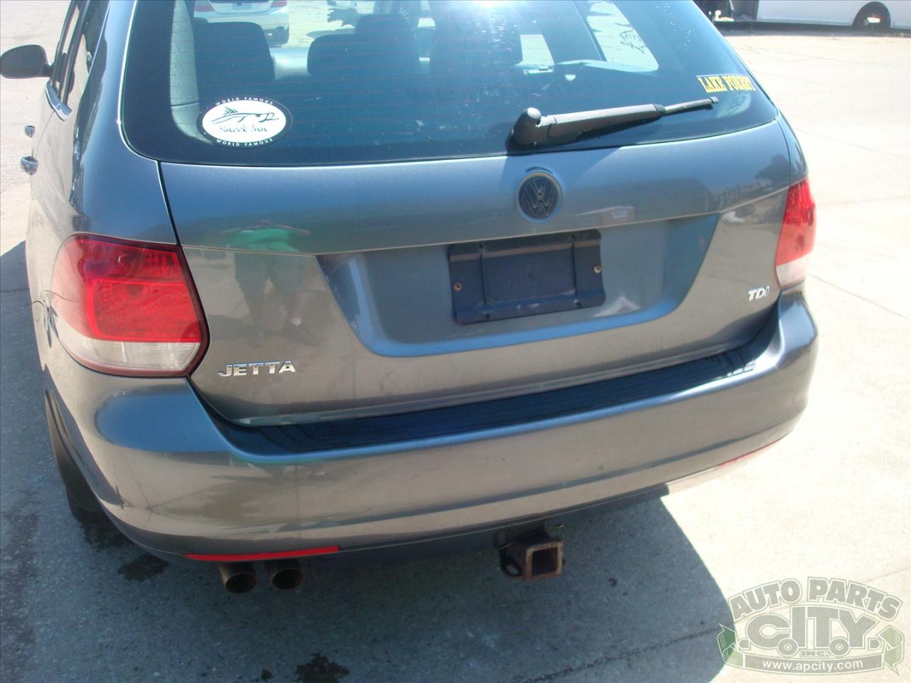 Volkswagen Jetta SportWagen 2.0L TDI 2011