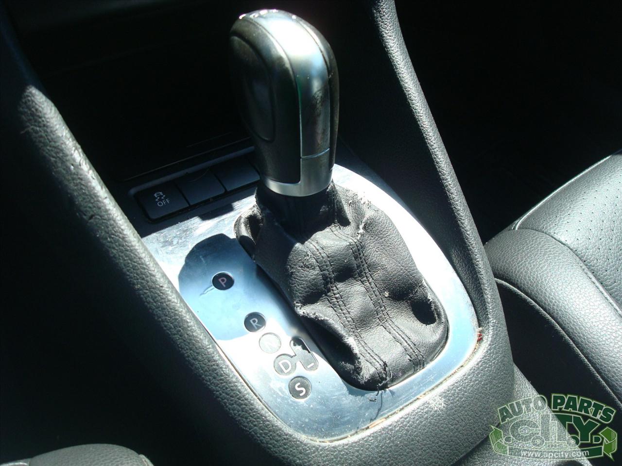 Volkswagen Jetta SportWagen 2.0L TDI 2011