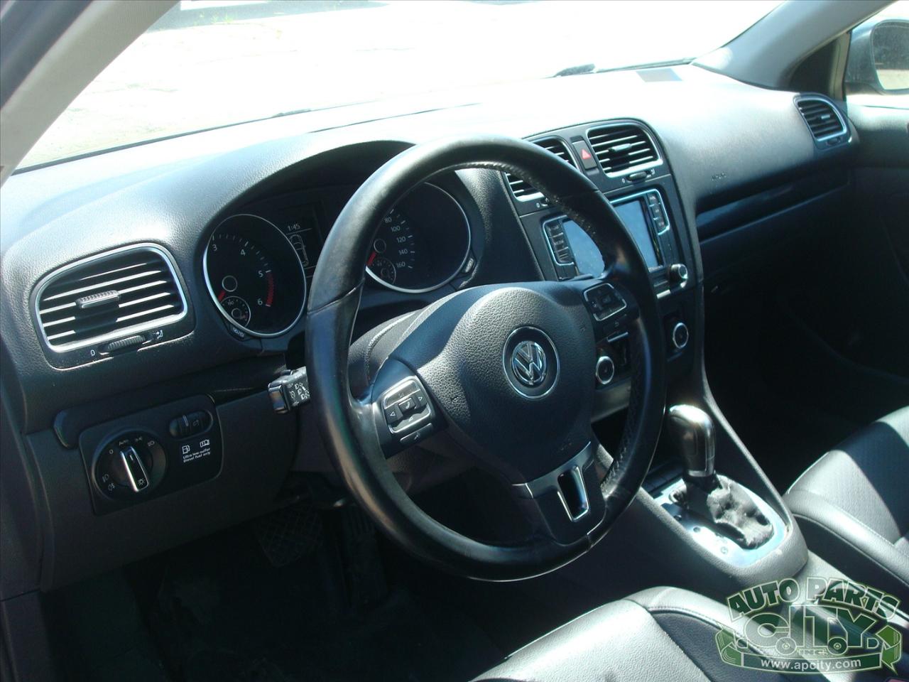 Volkswagen Jetta SportWagen 2.0L TDI 2011