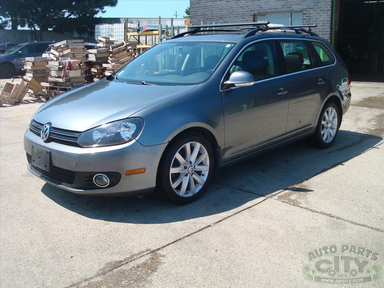 Volkswagen Jetta SportWagen 2.0L TDI 2011