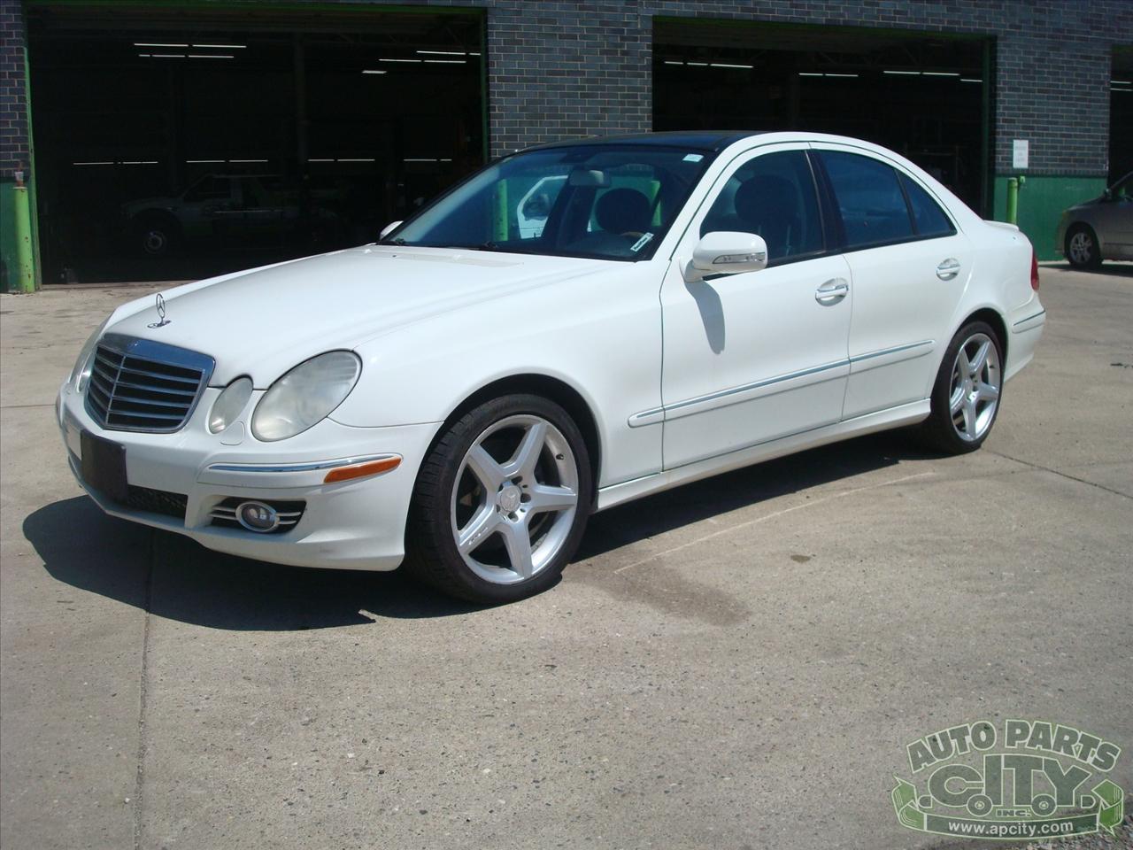 Mercedes-Benz E-Class E350 4MATIC Sedan 2008