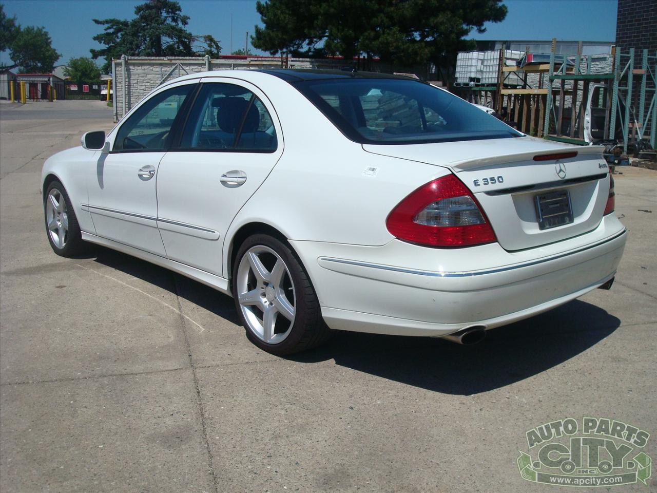 Mercedes-Benz E-Class E350 4MATIC Sedan 2008