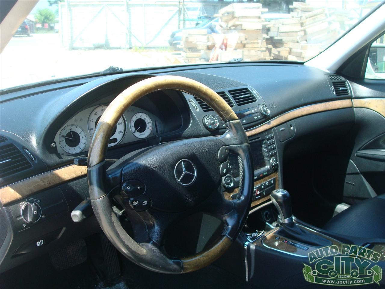 Mercedes-Benz E-Class E350 4MATIC Sedan 2008