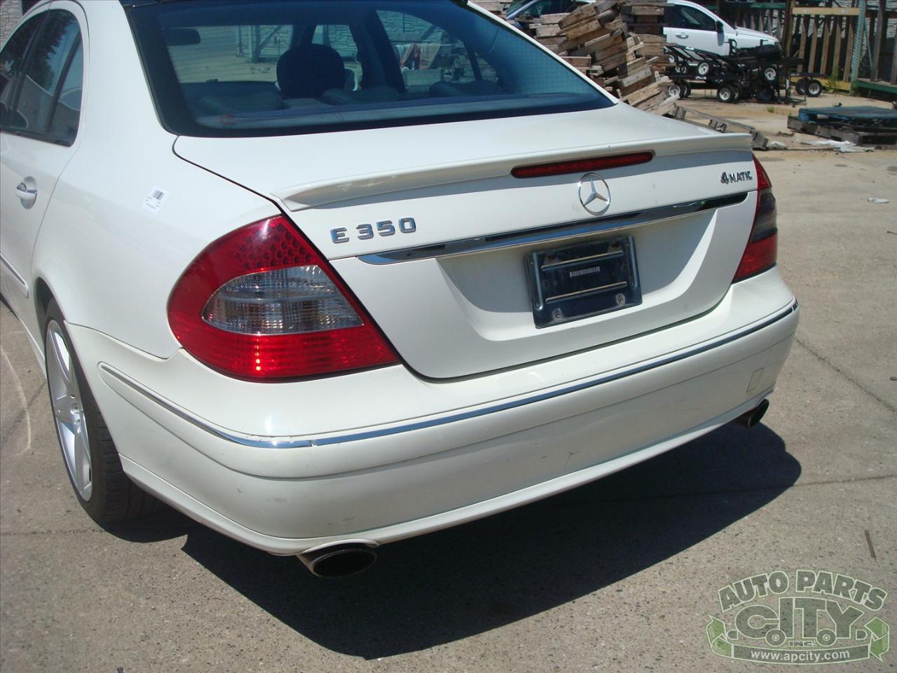 Mercedes-Benz E-Class E350 4MATIC Sedan 2008