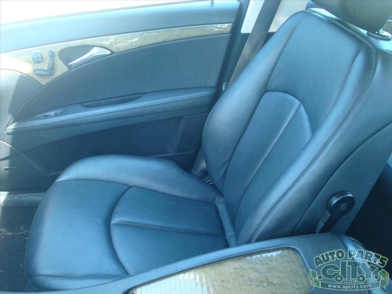 Mercedes-Benz E-Class E350 4MATIC Sedan 2008