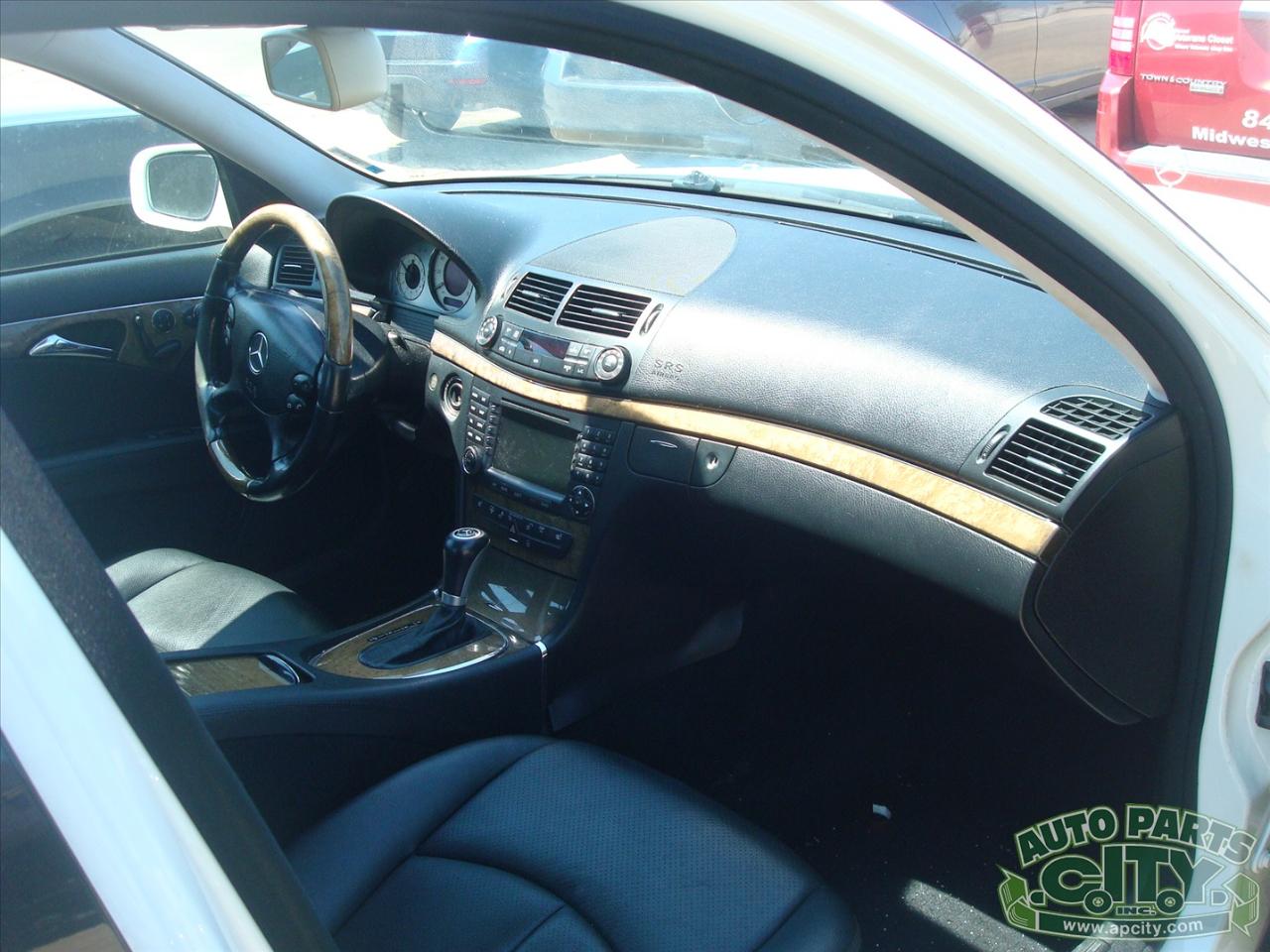 Mercedes-Benz E-Class E350 4MATIC Sedan 2008